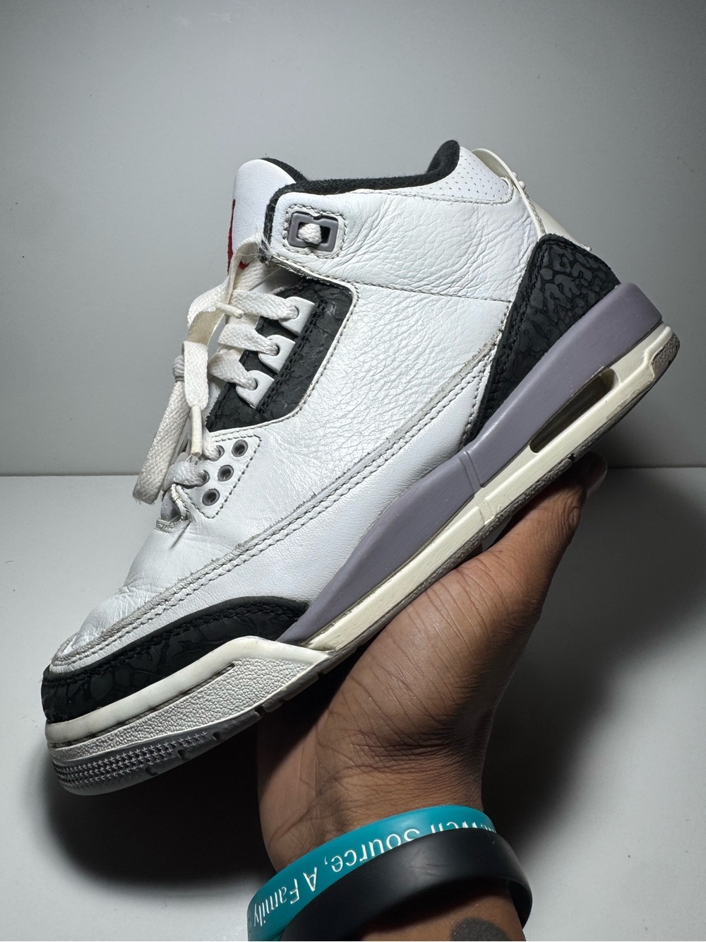Air Jordan 3 Retro “Cement Grey” (GS) Size 6Y
